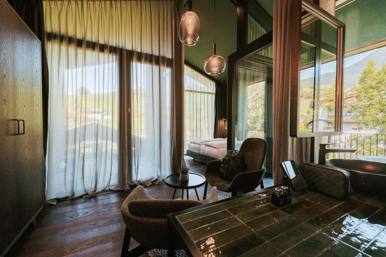 Floris Green Suites By Parc Hotel Florian Seis am Schlern Buitenkant foto